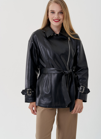 Утепленная весенняя куртка из эко кожи с поясом