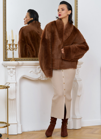 Яркая натуральная дубленка