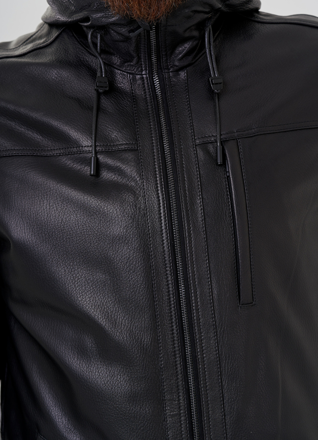 Мужская куртка с капюшоном на утеплителе модель № 78822 в рассрочку