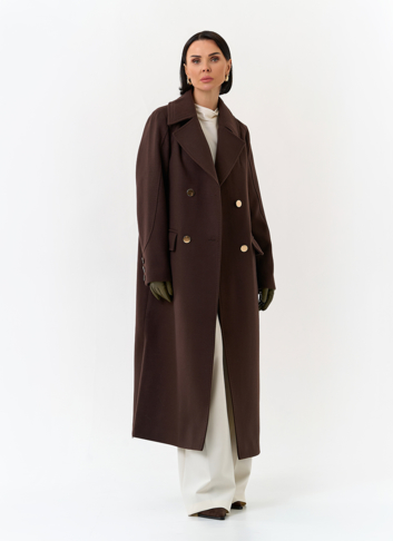 Женское пальто с английским воротником