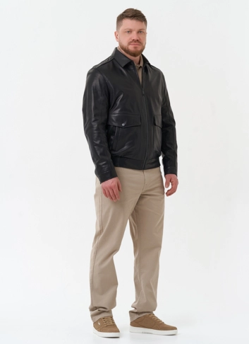 Мужская куртка из натуральной кожи черного цвета 
