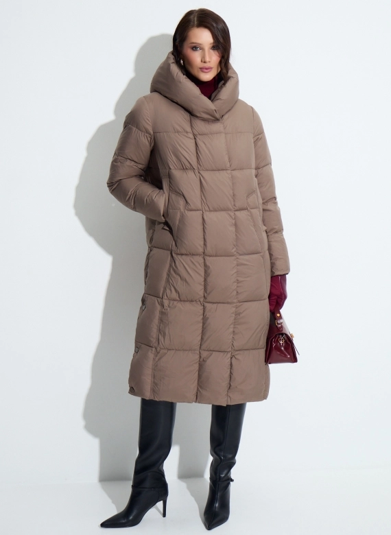 Женский пуховик с капюшоном фото