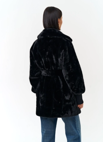 Женское пальто из эко меха
