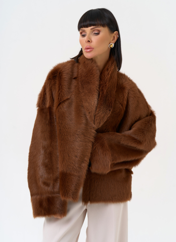 Яркая натуральная дубленка