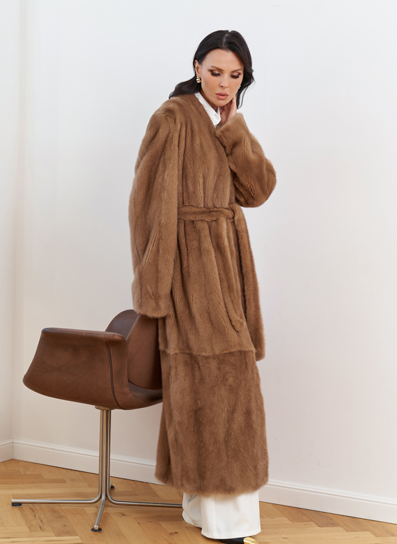 Женская длинная шуба из меха норки