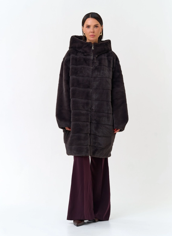 Женская шуба из эко меха с капюшоном фото