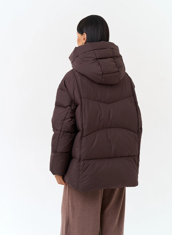 Женский пуховик с капюшоном фото