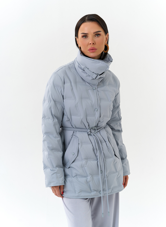 Женская куртка с декоративным поясом