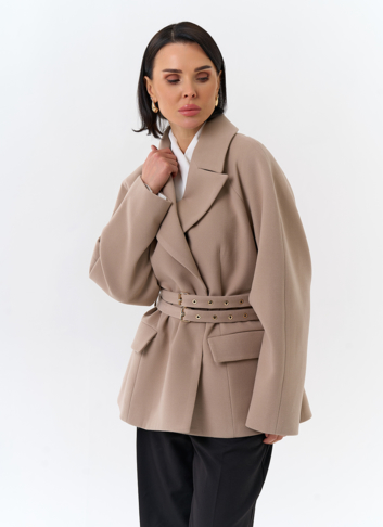 Женское укороченное пальто с двойным поясом