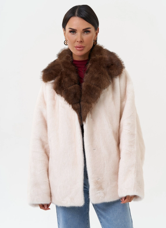 Женская куртка из эко меха фото