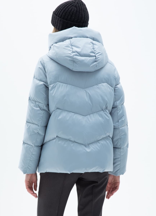 фото Женский пуховик голубого цвета модель № 31145